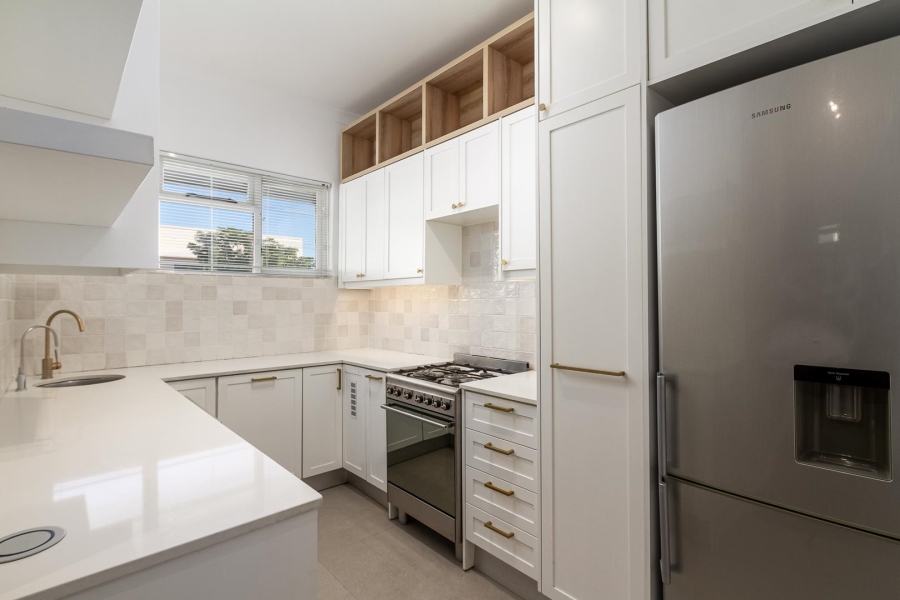 To Let 3 Bedroom Property for Rent in Sea Point Western Cape